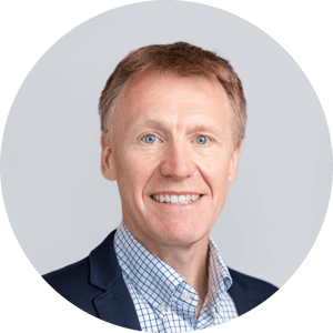 Mark-Kemp-Headshot-Performio-circle